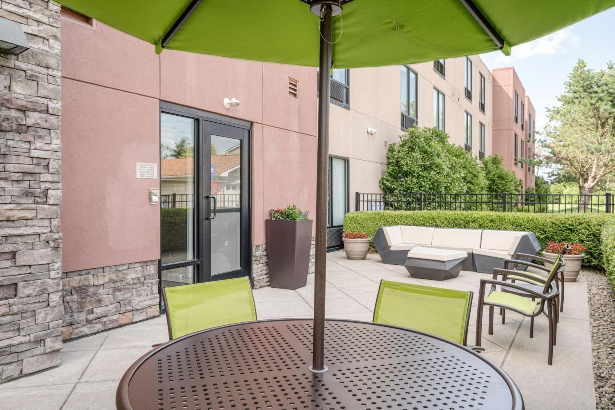Springhill Hotel 3*